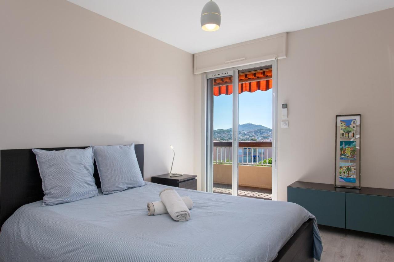 Le Cadet - Vue Panoramique Ville Et Baie De Sanary Sur Mer, Parking & Terrasse - 2 A 4 Pers Luaran gambar