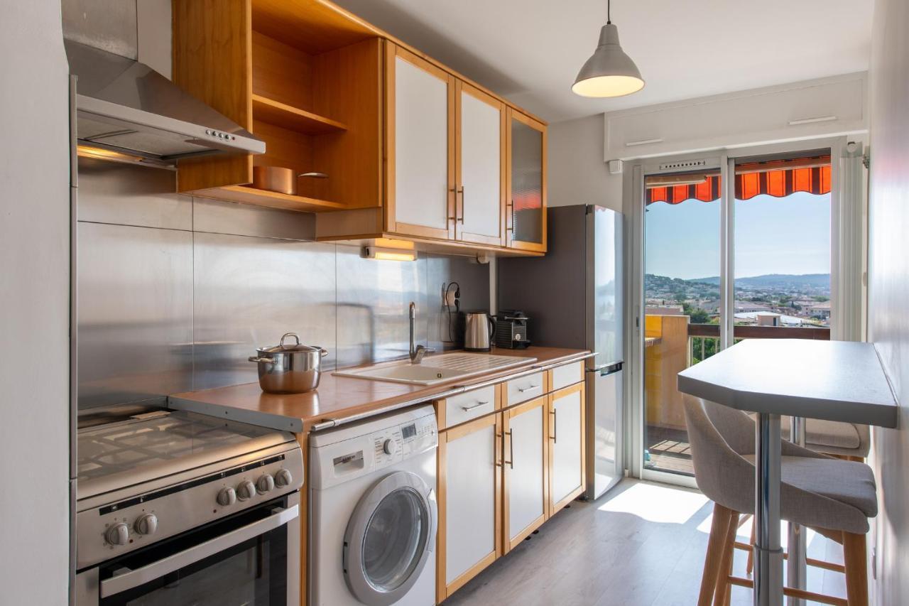 Le Cadet - Vue Panoramique Ville Et Baie De Sanary Sur Mer, Parking & Terrasse - 2 A 4 Pers Luaran gambar